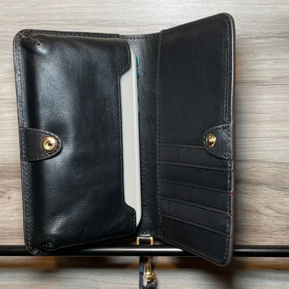 NWT- Dooney & Bourke Florentine Leather Phone Wristlet, Black - Picture 5 of 9